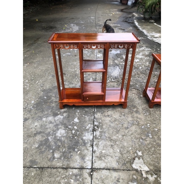 Tam Sơn thùng gỗ lim kích thước cao 80 ngang 88 cm sâu 26 cm.
