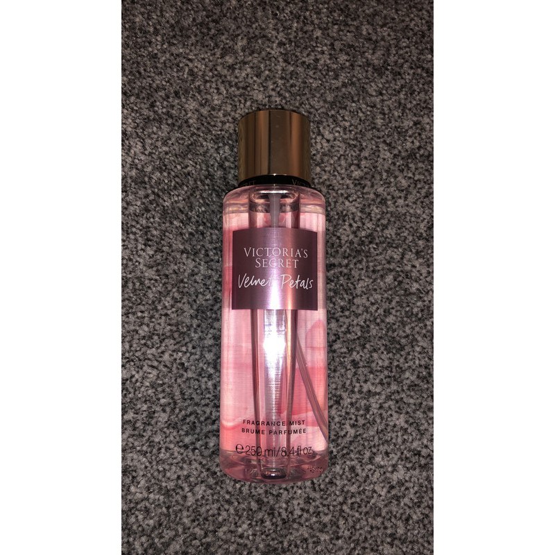 𝗕𝗢𝗗𝗬𝗠𝗜𝗦𝗧⚜️Mẫu thử xịt thơm Body Mist Victoria's Secret -  Velvet Petals New 2019 250ml