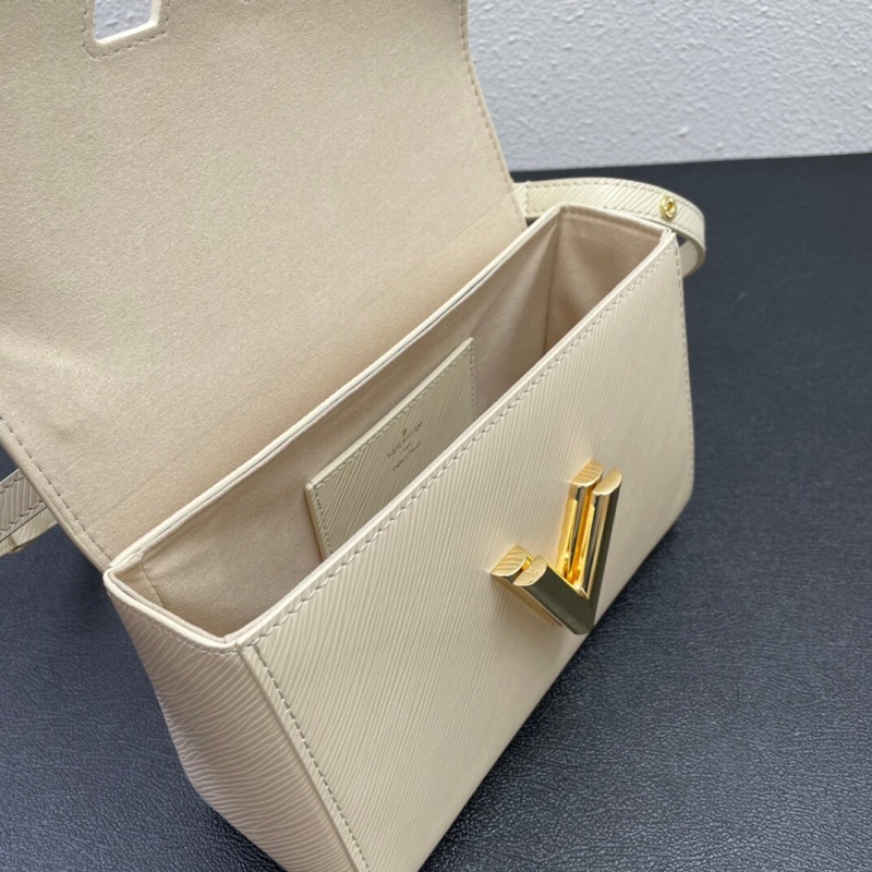 Túi đeo chéo cao cấp có 3 màu logo thương hiệu Louis Vuitton LV da thật