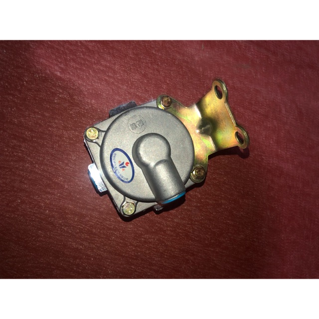 Sản phẩm gia đình làm: Chia hơi lắp xe cửu long 5 tấn đuôi xe