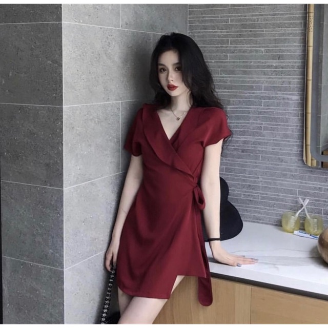 Váy thắt nơ eo đỏ đô