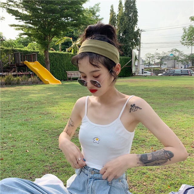 [Mã FAMAYWA giảm 10K đơn 50K] Áo croptop body 2 dây Ulzzang hình trứng rán hot hít | BigBuy360 - bigbuy360.vn