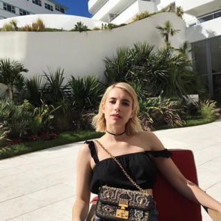 Áo dây bèo croptop