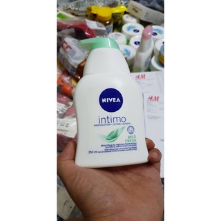 Dung dịch vệ sinh phụ nữ Nivea nội địa Đức