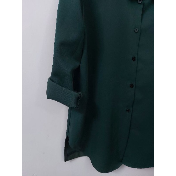 Áo sơ mi trơn xanh rêu