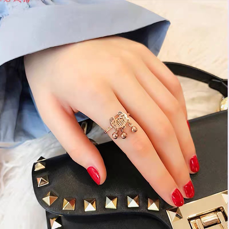 Nhẫn thép titan mạ vàng hồng 18k không phai màu chống gỉ/dị ứng kháng nước mặt khóa trường mệnh rỗng với hạt tròn