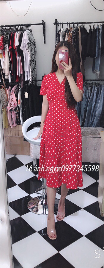 Váy bi xuông cổ v