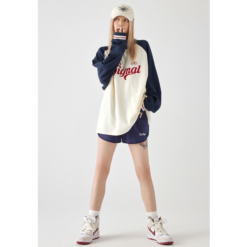 Áo sweater Chui Đầu Dáng Rộng In Họa Tiết Tương Phản Kiểu Mỹ Thời Trang Thu Đông 2022 Mới