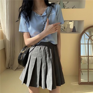 Áo polo croptop dệt kim mùa hè màu baby blue xanh nhạt thêu chữ Mysterious ở ngực onesize mới giảm giá