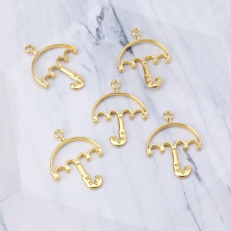 Khuôn resin bằng kim loại làm móc khóa resin