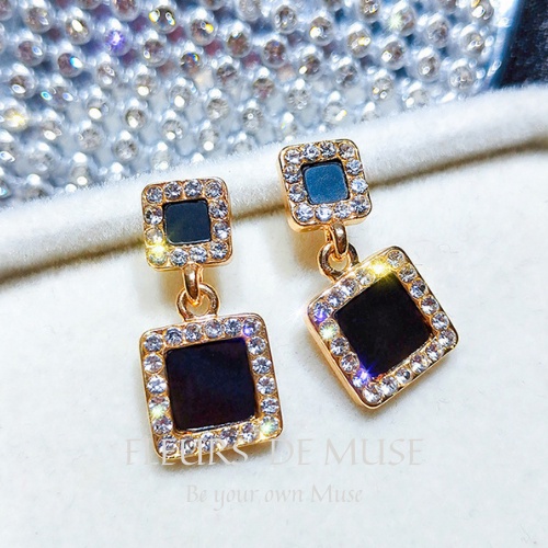 Khuyên tai đá đen viền đá zicon sáng sang chảnh Fleurs de Muse