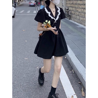Váy cổ vest viền bèo xinh quá lun nè