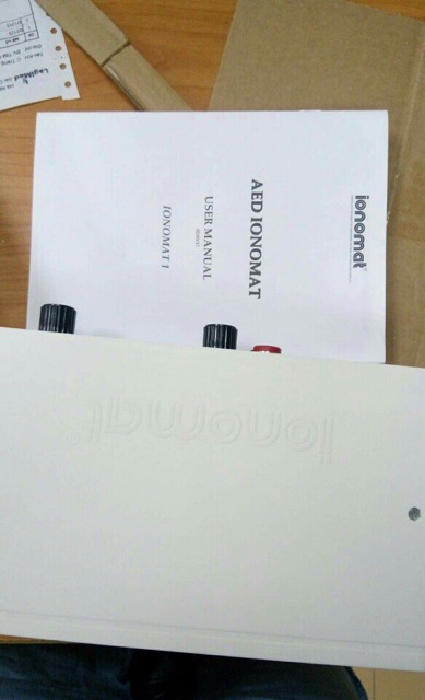 Máy trị ra mồ hôi tay, chân made in Pháp