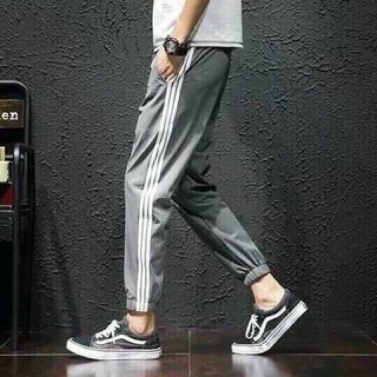 Quần Dài Thể Thao Chạy Sọc Chất Liệu Kaki KSS015
