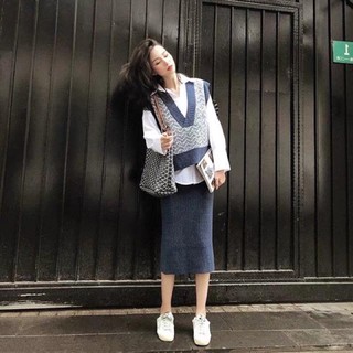 Set 3 món áo sơ mi kèm gile hoạ tiết phối chân váy len xẻ sau