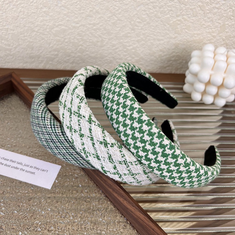 Cài tóc xốp vải bản lớn họa tiết caro trắng và xanh lá trendy Hàn Quốc Mua Tất (muatatshop)