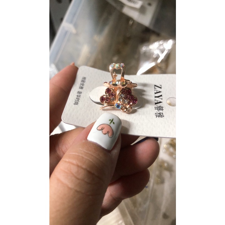 Bấu mái - Gắp (kẹp) tóc đỉnh size mini bằng kim loại đính hạt đá màu hình bướm nghiêng