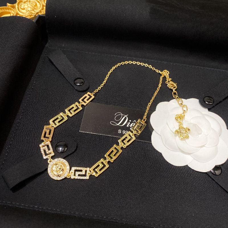 SET VÒNG CỔ & BÔNG TAI VERSACE MẶT VÀNG