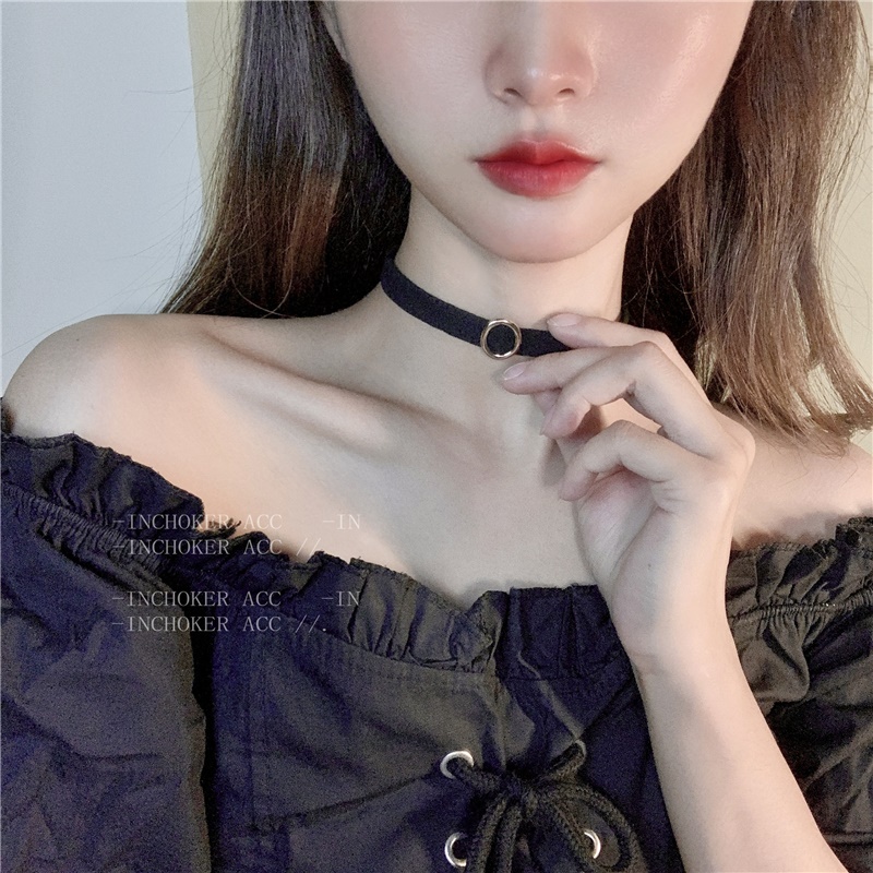 Dây đeo cổ màu đen thời trang cho nữ 2021