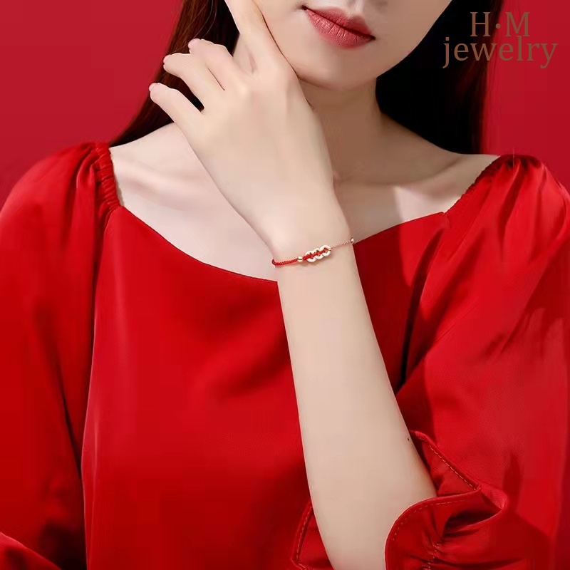 Vòng Tay Dây Đỏ Mặt Đồng Xu Sang Trọng Cho Nữ