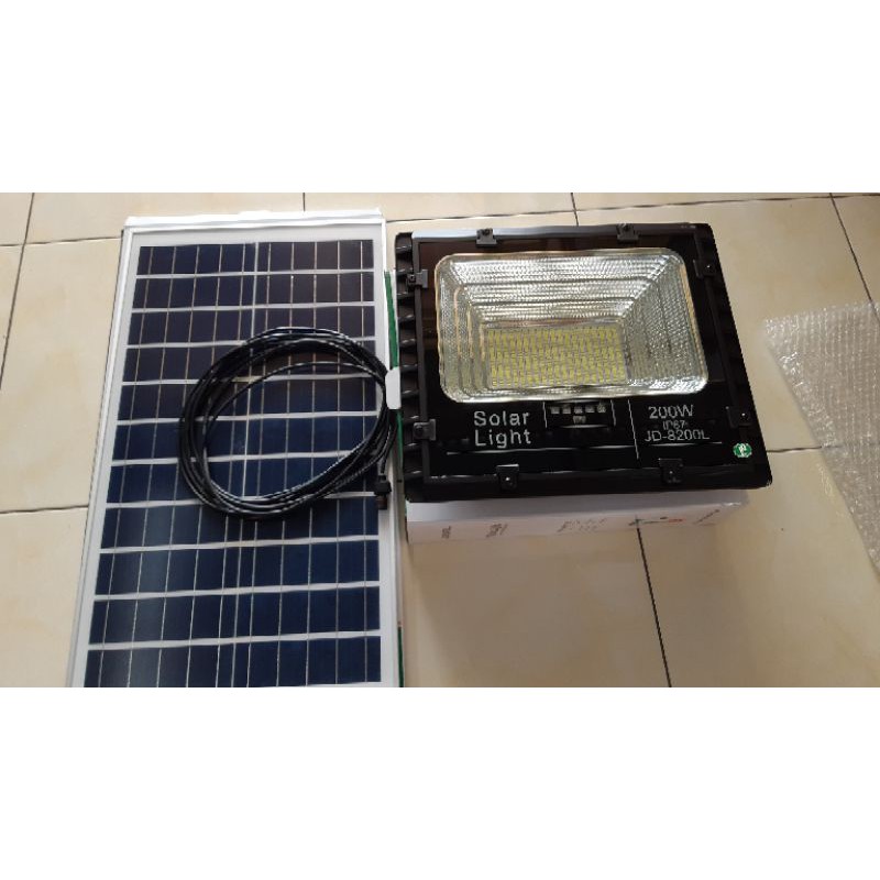 Đèn LED năng lượng mặt trời JINDIAN JD-8200L