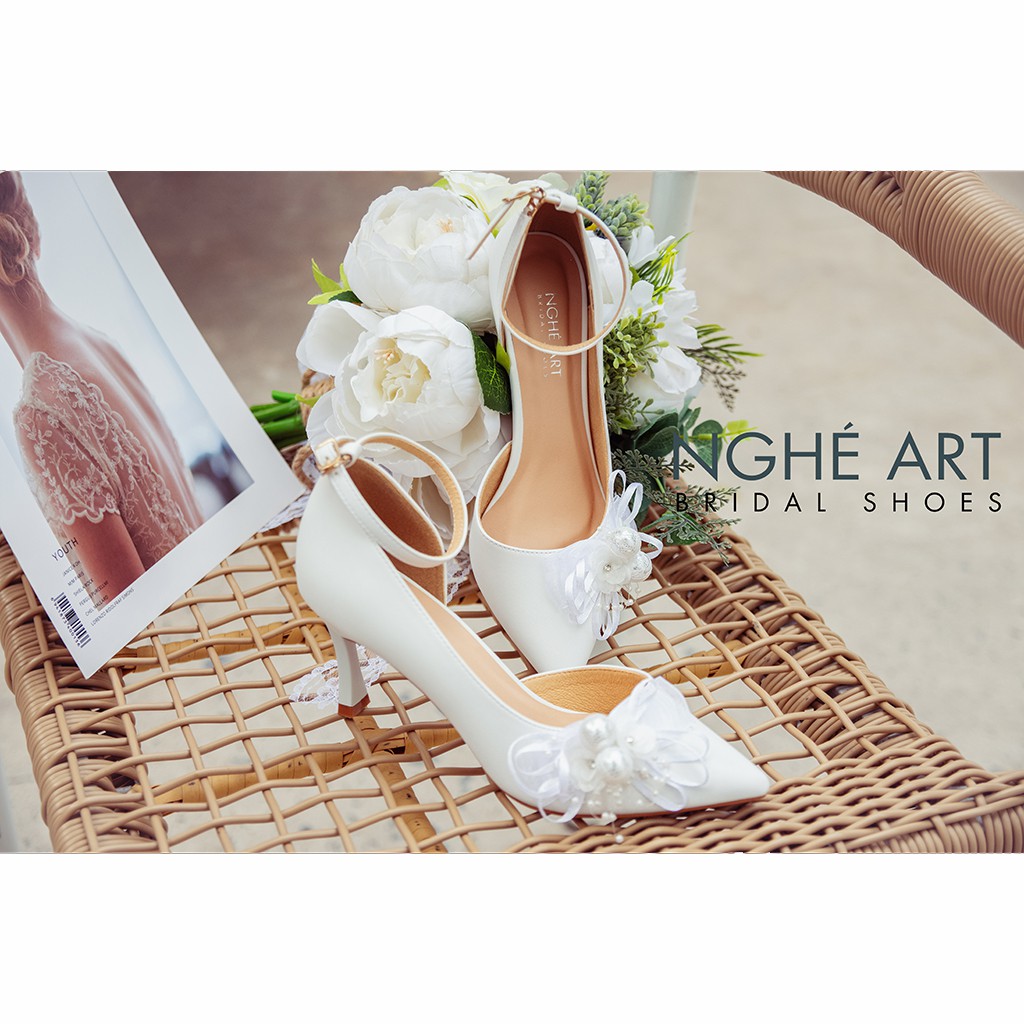 Giày cưới Nghé Art khoét eo đính nơ trắng 327