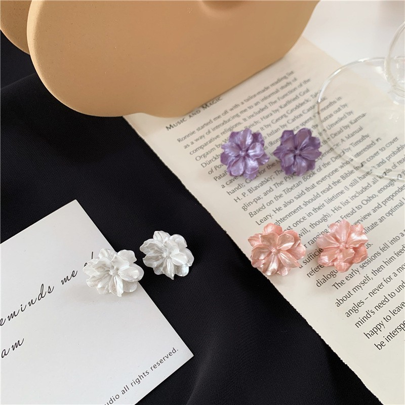 Khuyên tai kẹp không bấm lỗ chốt điều chỉnh K042 bằng hợp kim mạ bạc hình bông hoa bigsize dáng ngắn Leous Accessories