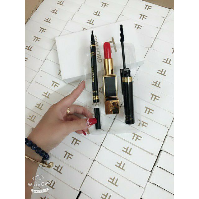 Combo trang điểm y hình | BigBuy360 - bigbuy360.vn