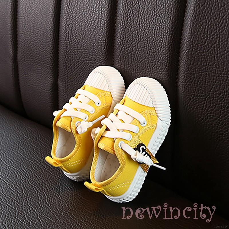 Giày thể thao đế mềm chống trượt in chữ phong cách Hàn Quốc cho trẻ em