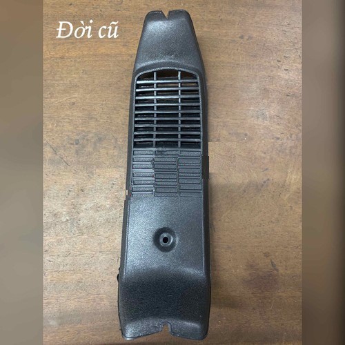 Yếm nhựa che bình xăng con sườn giữa xe CHALY