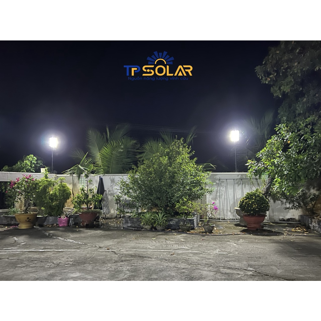 Đèn Đường Liền Thể 3 Mặt, Đèn Năng Lượng Mặt Trời TPSolar TP-D300N Công Suất 300W Bảo Hành 3 Năm, Cảm Biến Chuyển Động