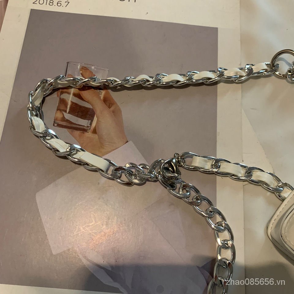 Túi xách đeo chéo vai thiết kế kiểu dáng thời trang kích thước nhỏ dành cho nữ