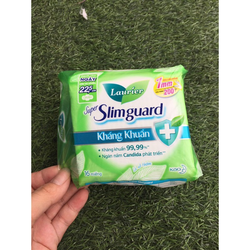 Băng vệ sinh Laurier supper slimguard 20 miếng (16 miếng)