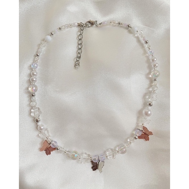 Vòng cổ butterfly trắng handmade