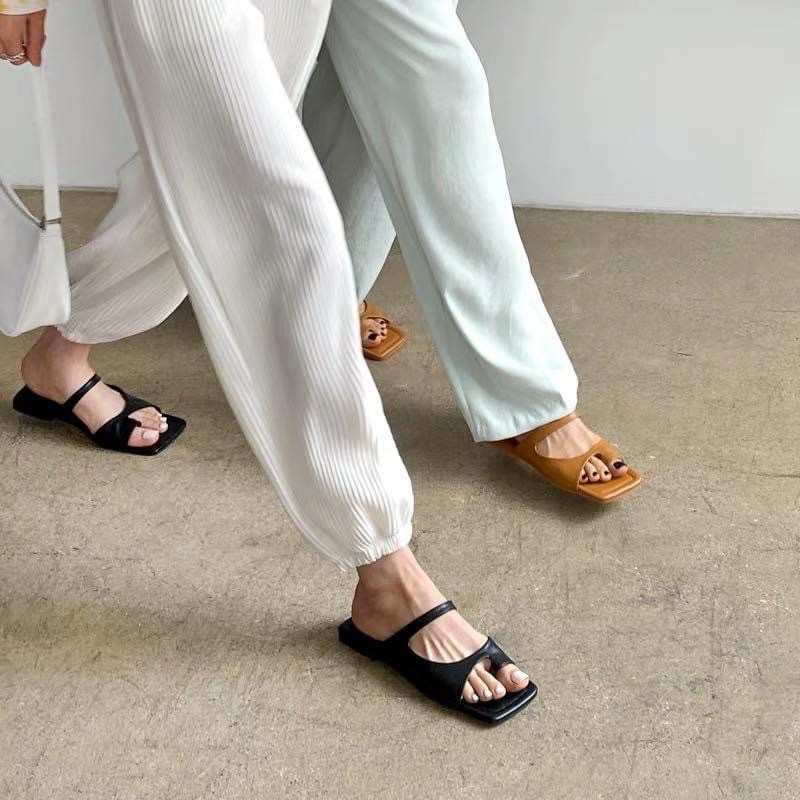 Dép xỏ ngón