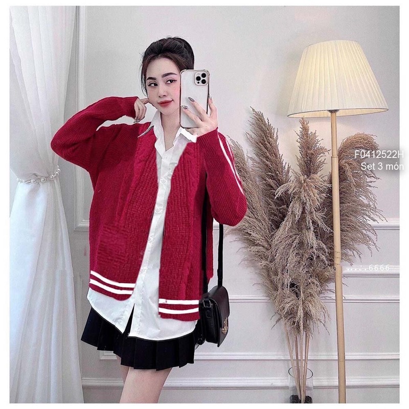 Set 3 món áo khoác len đỏ phối viền sọc trắng tay dài áo sơ mi trắng kèm chân váy đen ngắn xếp ly!