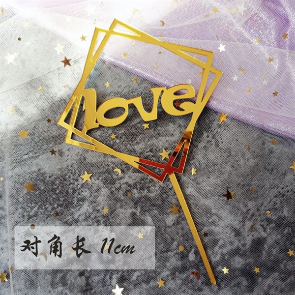 Topper mica LOVE vuông vàng