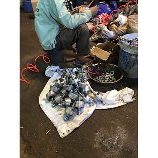 Cục phát điện gắn vào xe máy