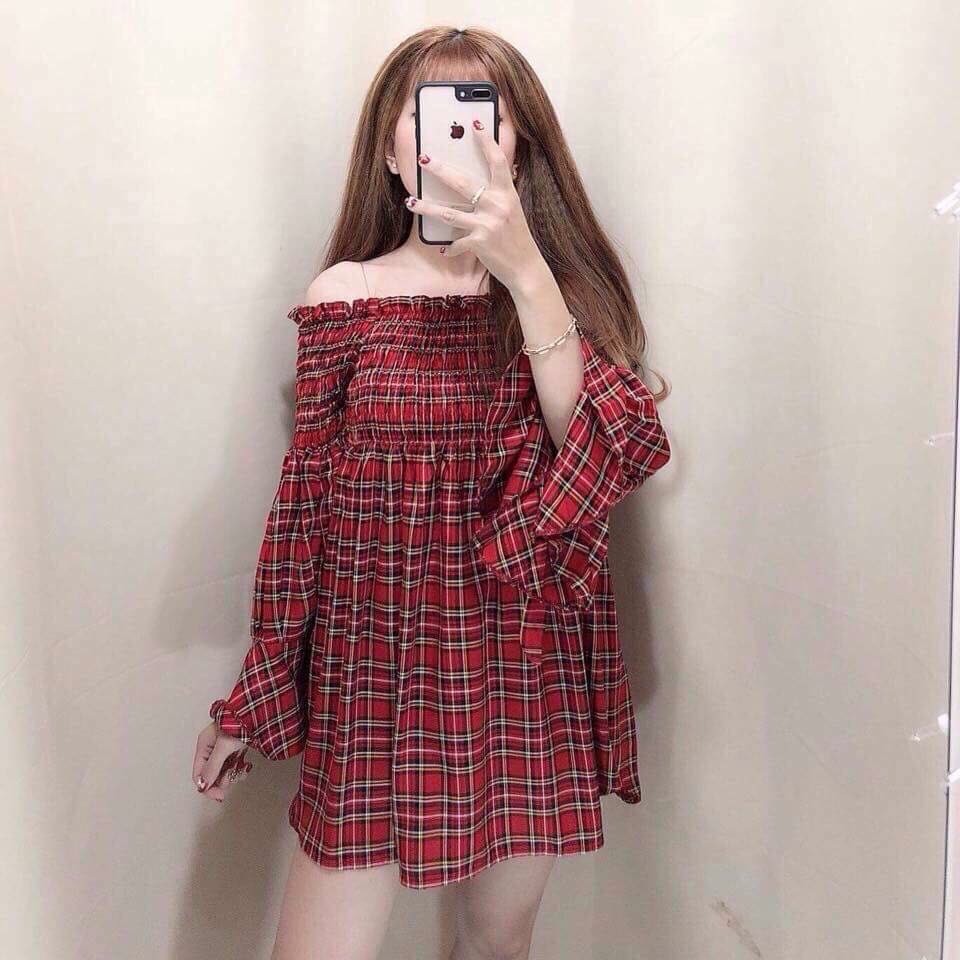 Áo bệt vai caro đỏ
