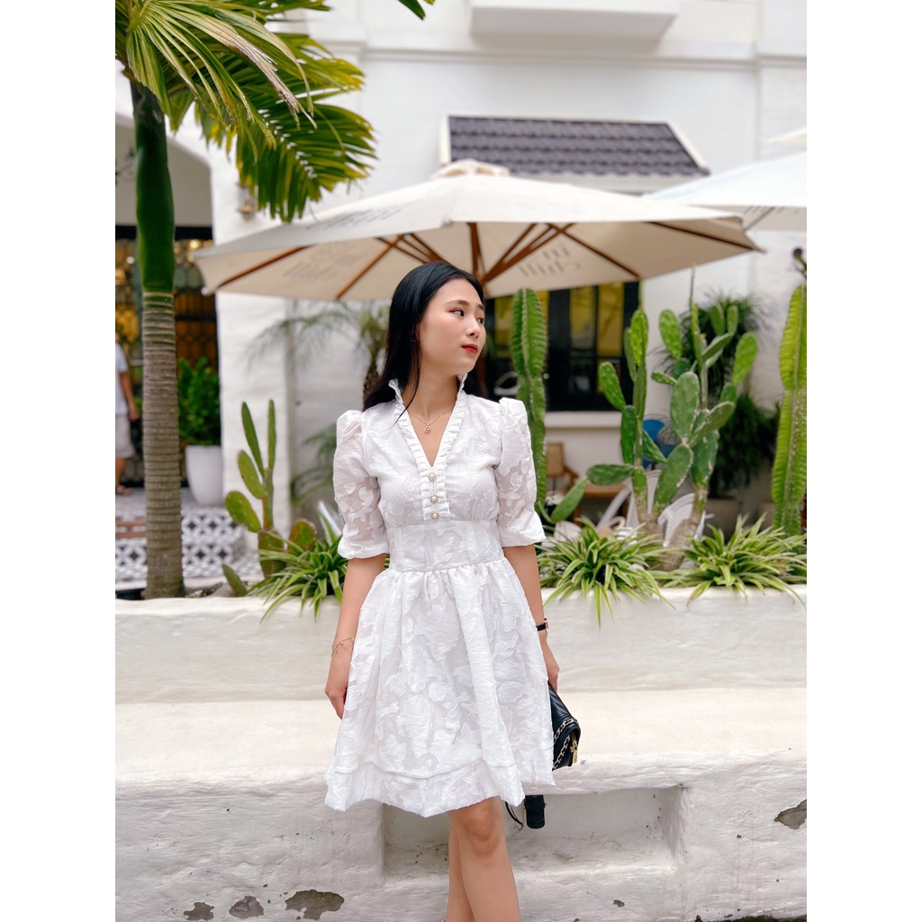 VÁY TRẮNG CÚC NGỌC REN SIÊU XINH (ẢNH THẬT SHOP CHỤP)