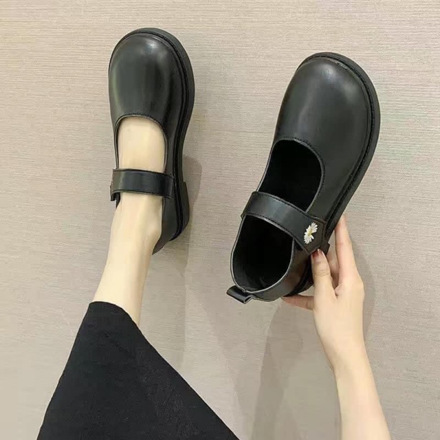 Quai hậu bánh bèo
