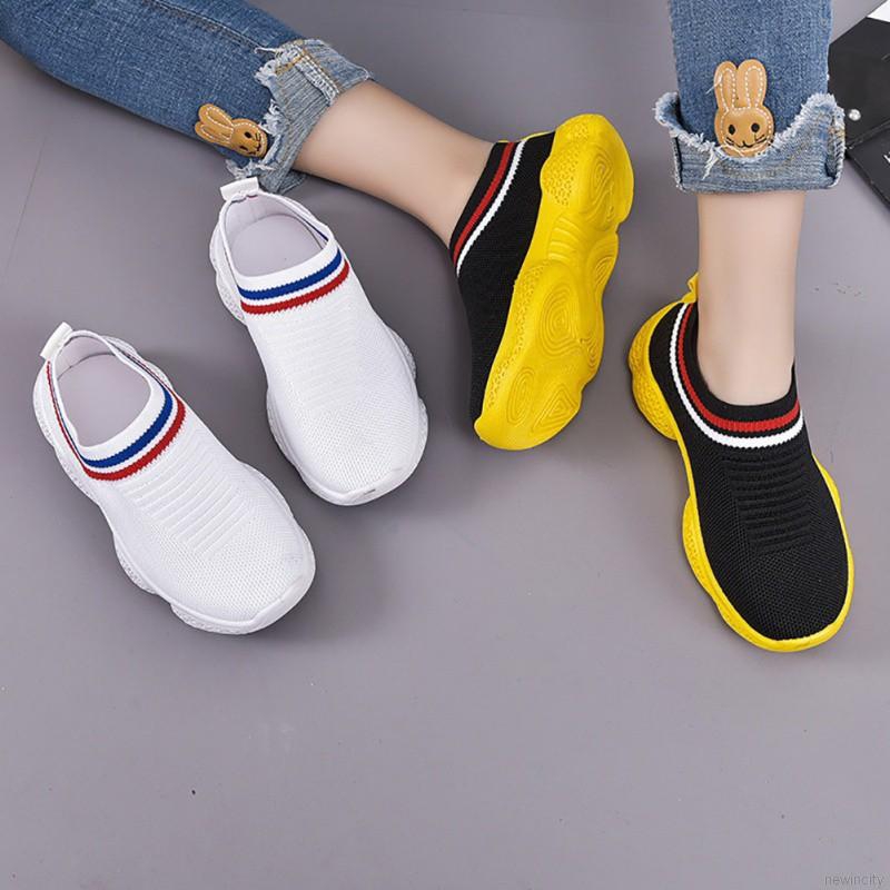 Giày thể thao phối màu phong cách Hàn Quốc năng động dành cho các bé