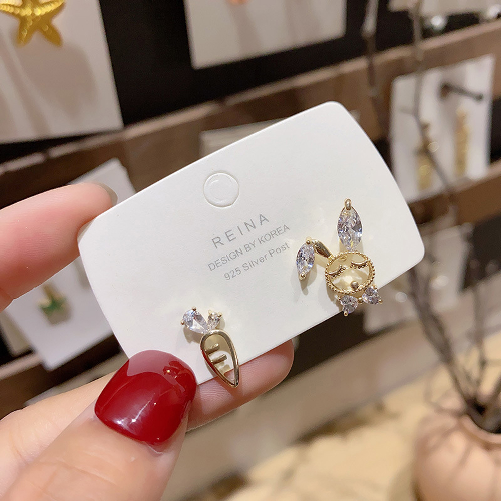 Hoa tai thiết kế hình thỏ và cà rốt xinh xắn cho nữ