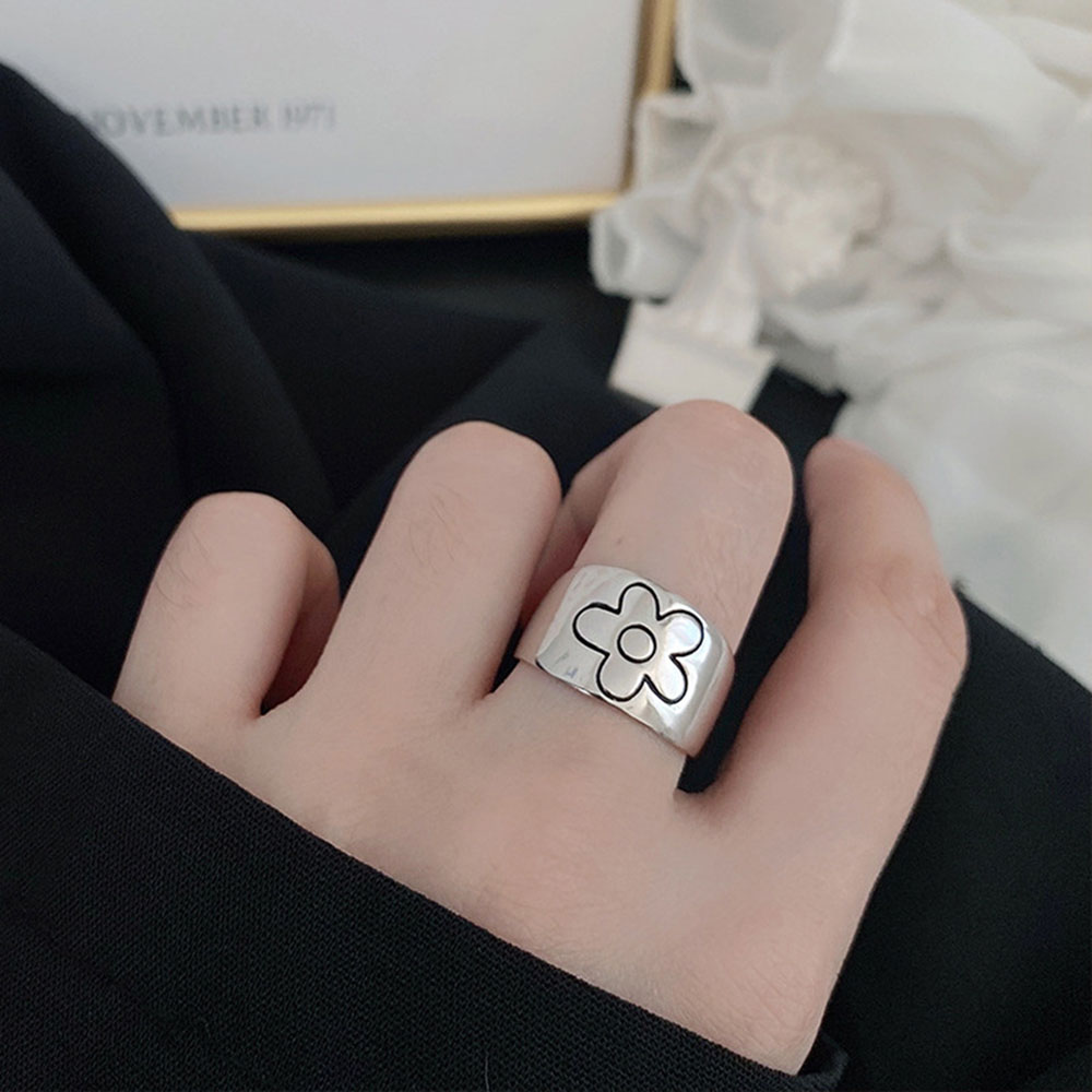 Nhẫn Đeo Tay Kim Loại Hình Hoa Xinh Xắn Cho Nữ