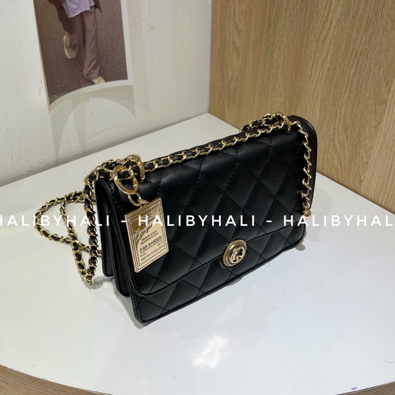 Túi Lyn da trám dây xích pha da kèm charm xinh xắn