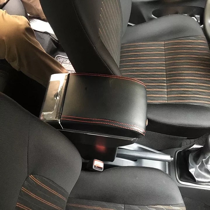 Hộp tỳ tay, bệ tì tay dành cho xe hơi, ô tô Toyota Wigo bọc da 7 cổng usb có thể trượt lên xuống