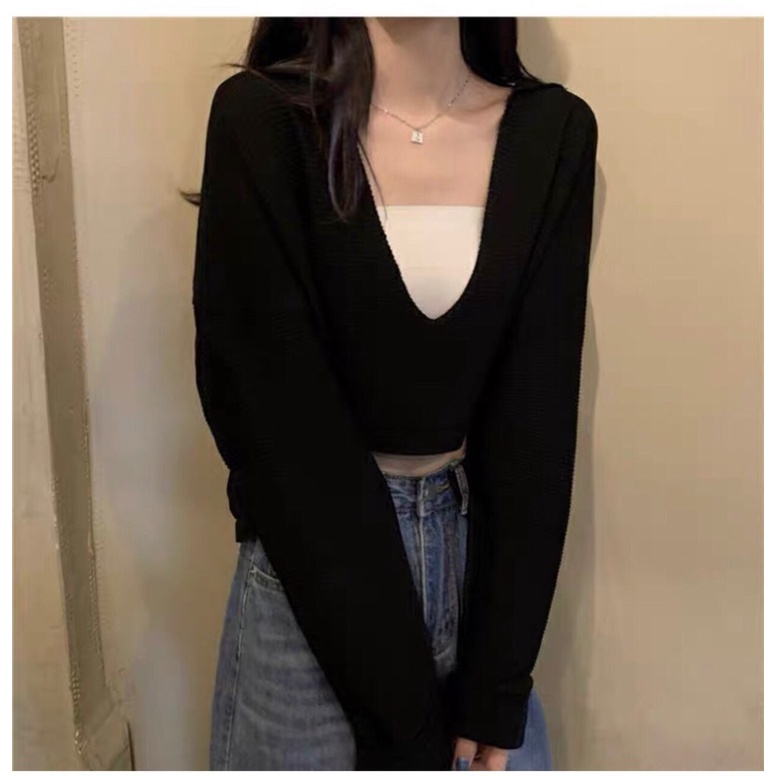 Áo croptop tay dài ulzzang Cổ chữ V form kiểu xuông mang phong cách hiện đại | BigBuy360 - bigbuy360.vn