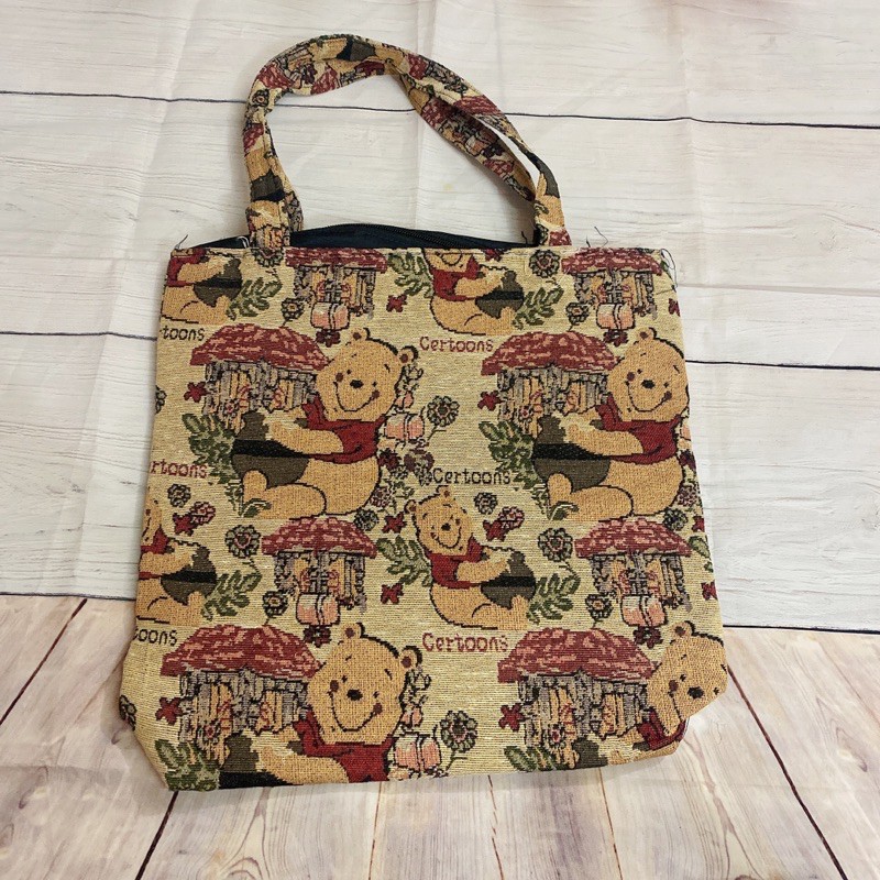 Giỏ xách thổ cẩm gấu Pooh