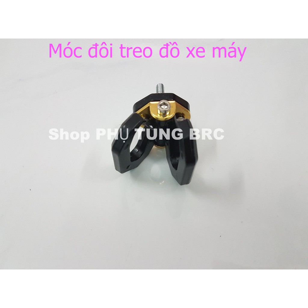 Móc đôi CR7 treo đồ xe máy .