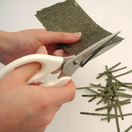 Kéo nhà bếp cho bé